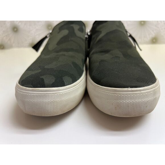 Steve Madden Glaammar camo slip-ons. Size 8. - Picture 2 of 7